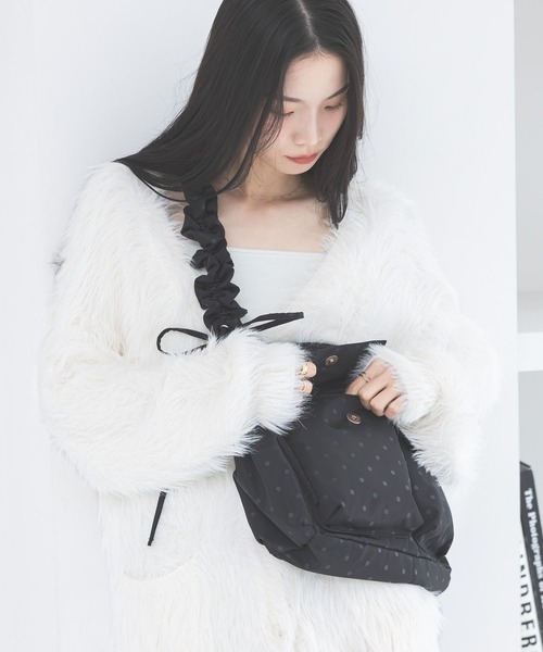 Heather（ヘザー）の「ナイロンシャーリングBAG　638751（ショルダーバッグ・レディース・ブラック系その他/アイボリー/ブラック・ONE SIZE）」の6枚目の写真