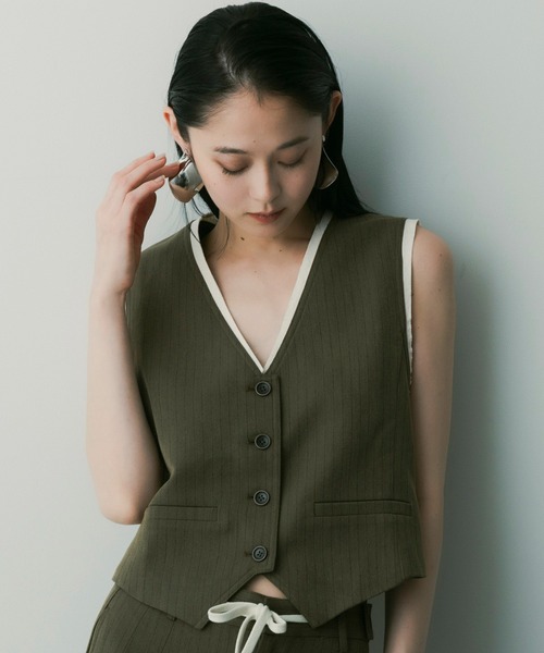 SERENO(セレーノ)の「ストライプパイピングジレ(ベスト・レディース・ライトグリーン/グレー・L/M)」の2枚目の写真