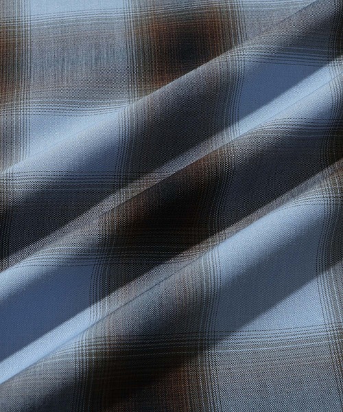 ADAM ET ROPE'(アダムエロペ)の「オンブレチェック オープンカラーシャツ(シャツ/ブラウス・メンズ・ブルー系その他6/ブラック系その他2/ブラウン系その他3・M/L)」の12枚目の写真