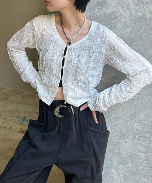 PAGEBOY（ページボーイ）の「フリルカットジャガードロングスリーブ（Tシャツ/カットソー・レディース・レッド/オフホワイト/ブラック・FREE）」の2枚目の写真