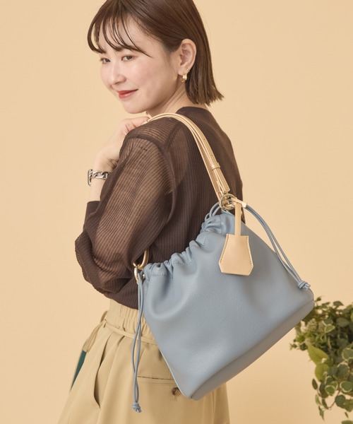 AMERICAN HOLIC(アメリカンホリック)の「【ZOZO限定】3WAY巾着ショルダーバッグ(ショルダーバッグ・レディース・ブラック/ブルー/グレイッシュベージュ/シルバー/ライトベージュ/ダークブラウン・FREE)」の11枚目の写真