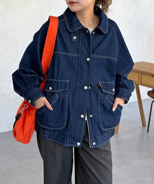 CPCM(シーピーシーエム)の「ラグランビッグデニムジャケット(ブルゾン・レディース・ブラック/ブルー/ネイビー・FREE)」の2枚目の写真
