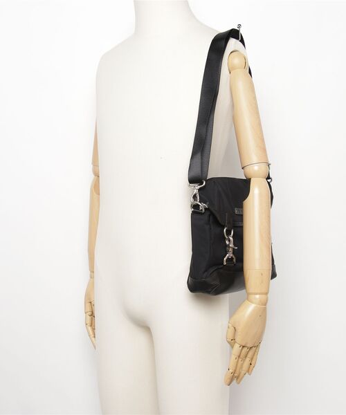 CRIMIE（クライミー）の「CRIMIE/クライミー/MILES OG 3LAYER SHOULDER BAG（ショルダーバッグ・メンズ・ブラック・F）」の5枚目の写真