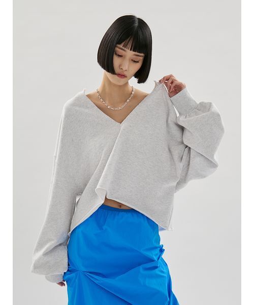 emmi（エミ）の「Vネックスウェットプルオーバー【セットアップ対応】（スウェット・レディース・チャコールグレー/レッド/ライトグレー・F）」の18枚目の写真