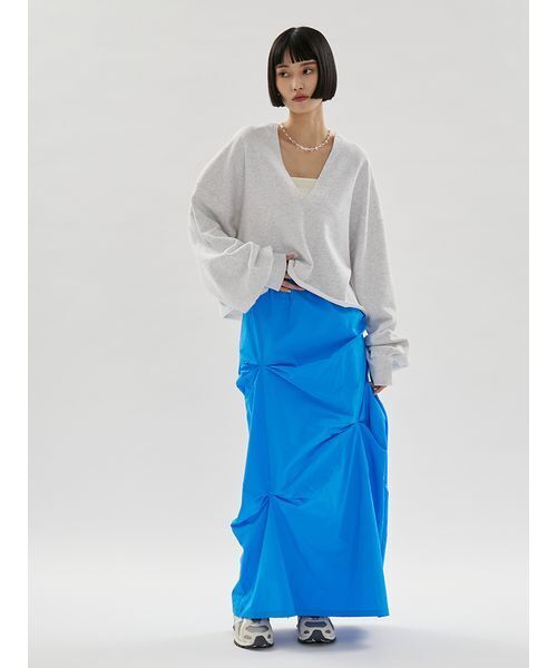 emmi（エミ）の「Vネックスウェットプルオーバー【セットアップ対応】（スウェット・レディース・チャコールグレー/レッド/ライトグレー・F）」の20枚目の写真