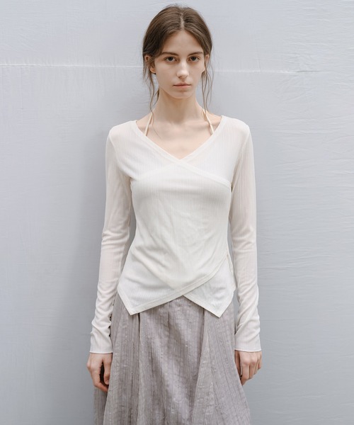 tageechita（タジチタ）の「【tageechita】ラップネック 長袖カットソー（Tシャツ/カットソー・レディース・ブラック/アイボリー・L/M/S）」の8枚目の写真