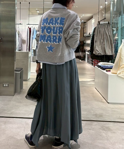 CONVERSE TOKYO(コンバーストウキョウ)の「BACK PRINT MESSAGE SWEAT(スウェット・レディース・ベージュ/ブラック/グレー・FREE)」の6枚目の写真