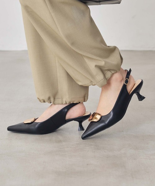 Gready Brilliant(グレディブリリアン)の「バックル2wayパンプス(パンプス・レディース・ブラック/ベージュ・37/38)」の1枚目の写真