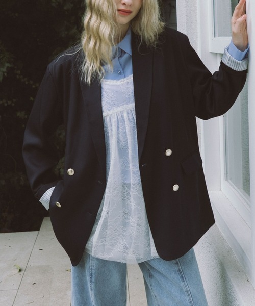 archives(アルシーヴ)の「金釦オーバーショルダーテーラードジャケット(テーラードジャケット・レディース・ネイビー/ベージュ・MEDIUM)」の2枚目の写真