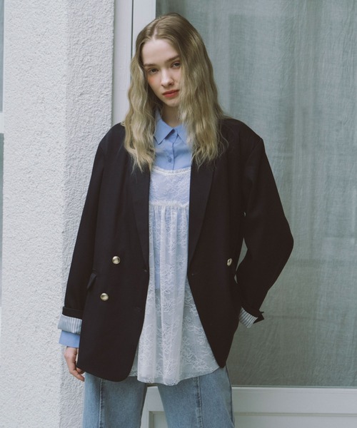 archives(アルシーヴ)の「金釦オーバーショルダーテーラードジャケット(テーラードジャケット・レディース・ネイビー/ベージュ・MEDIUM)」の3枚目の写真