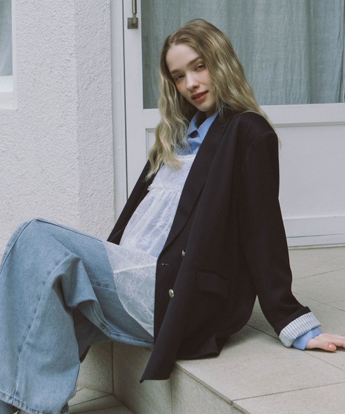 archives(アルシーヴ)の「金釦オーバーショルダーテーラードジャケット(テーラードジャケット・レディース・ネイビー/ベージュ・MEDIUM)」の9枚目の写真