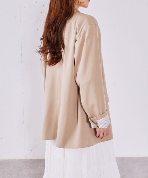 archives(アルシーヴ)の「金釦オーバーショルダーテーラードジャケット(テーラードジャケット・レディース・ネイビー/ベージュ・MEDIUM)」の19枚目の写真