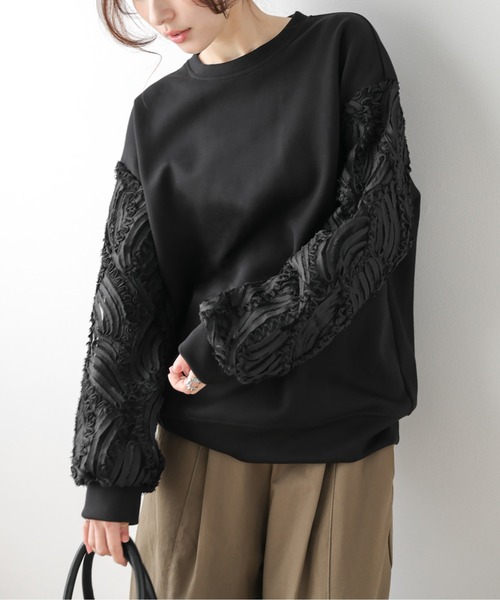 SUGAR BISKET(シュガービスケット)の「コード刺繍デザイン プルオーバー(Tシャツ/カットソー・レディース・ホワイト/ブラック・フリー)」の1枚目の写真