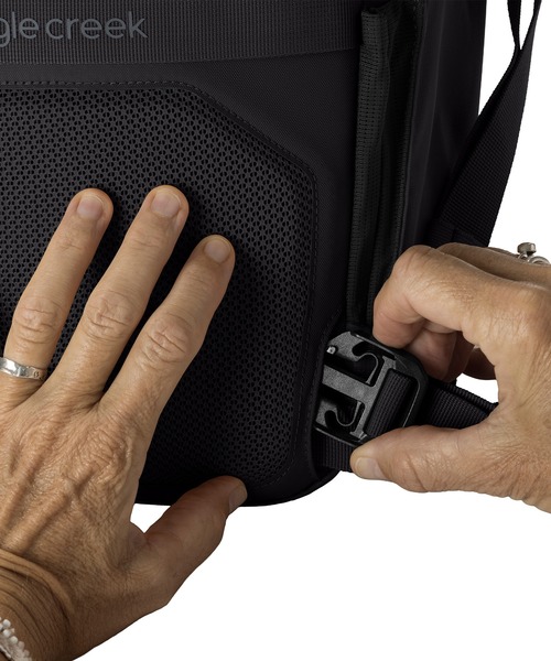 EagleCreek（イーグルクリーク）の「EagleCreek/Ranger Backpack 16L（バックパック/リュック・メンズ・ブラック・FREE）」の11枚目の写真