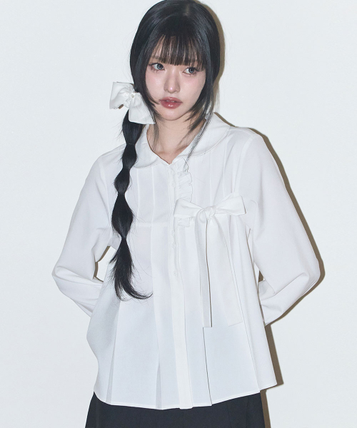 ILLIGO(イリゴ)の「リボンプリーツブラウス ホワイト(シャツ/ブラウス・レディース・その他・OS)」の2枚目の写真