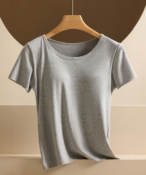 LOWO(ロワ)の「カップ付き 深めクルーネック デコルテきれい見え半袖Tシャツ(Tシャツ/カットソー・レディース・キャメル/ブラック/アイボリー/グレー・L/M/3L/2L)」の9枚目の写真