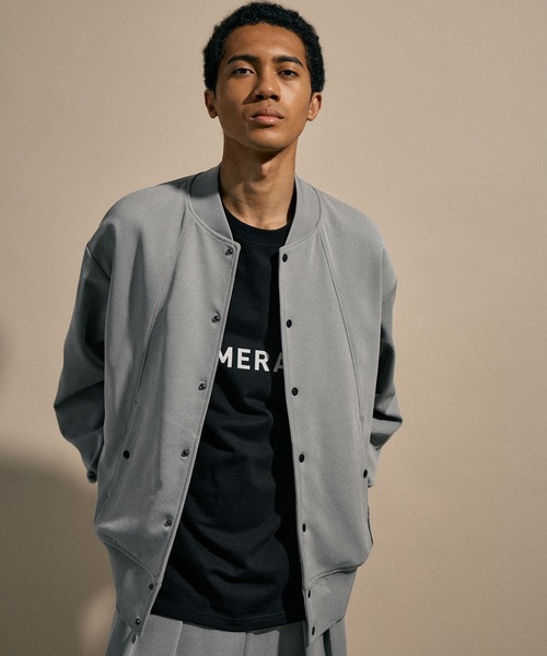 niko and...（ニコアンド）の「[NUMERALS]SOFT STADIUM BLOUSON（ブルゾン・メンズ・グレー/ブラック・MEDIUM/LARGE）」の2枚目の写真