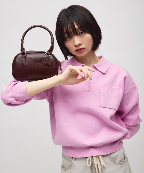 TONER(トナー)の「ラウンドミニバッグ/ロゴプレート付き(ショルダーバッグ・レディース・レッド/ブラウン/ブラック・FREE)」の2枚目の写真