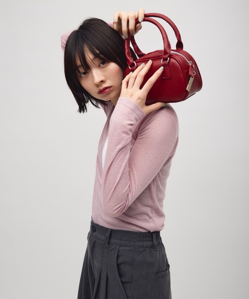 TONER(トナー)の「ラウンドミニバッグ/ロゴプレート付き(ショルダーバッグ・レディース・レッド/ブラウン/ブラック・FREE)」の3枚目の写真