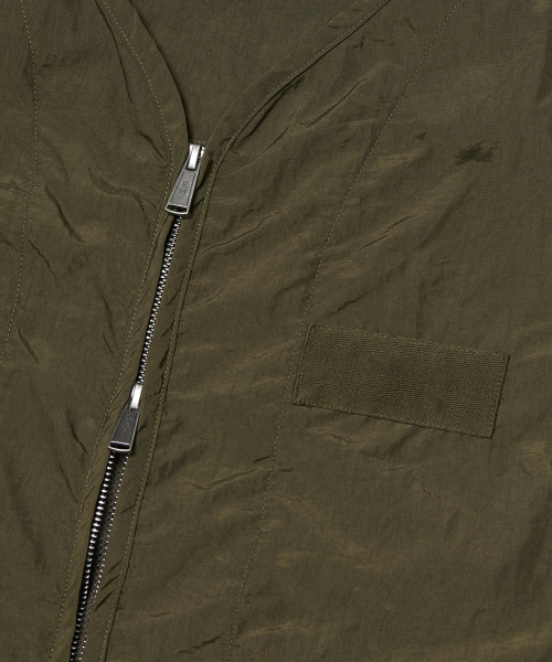 NOMANUAL(NOMANUAL)の「GRAPHIC NYLON VEST - KHAKI(ベスト・レディース・その他・SMALL/MEDIUM/LARGE)」の5枚目の写真
