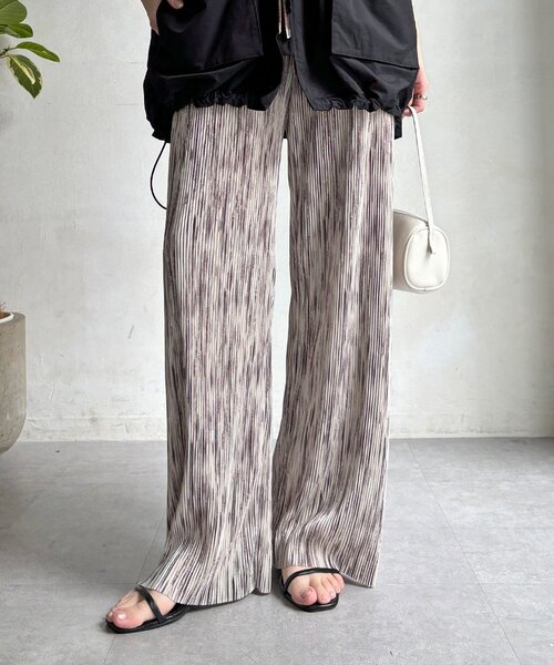 DouDou（ドゥドゥ）の「【WEB限定】アコーディオン楊柳イージーパンツ（その他パンツ・レディース・アイボリー/モカ/グレー・FREE）」の9枚目の写真