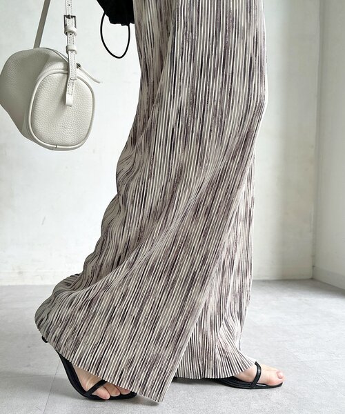 DouDou（ドゥドゥ）の「【WEB限定】アコーディオン楊柳イージーパンツ（その他パンツ・レディース・アイボリー/モカ/グレー・FREE）」の12枚目の写真