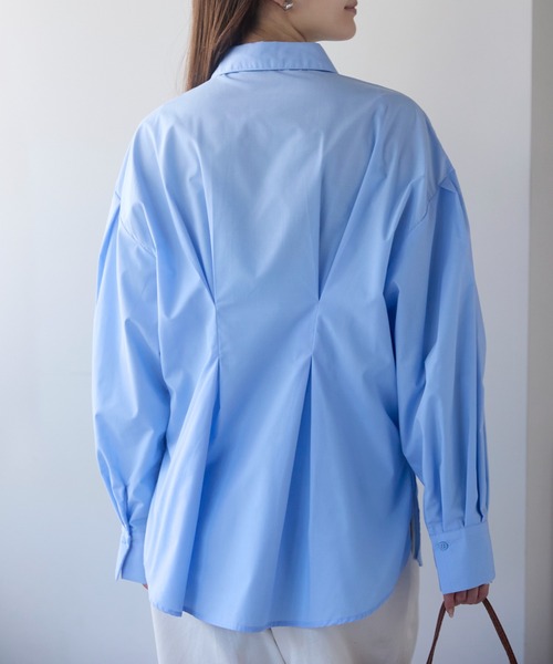 PREFERIR（プレフェリール）の「ウエストタックオーバーサイズシャツブラウス （ストライプ/無地/体型カバー／ボリューム袖／ヒップ丈）（シャツ/ブラウス・レディース・ブルー/サックスブルー/ホワイト/ベージュ・FREE）」の10枚目の写真