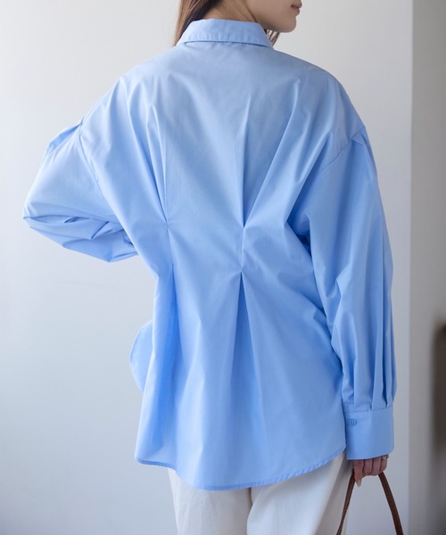 PREFERIR（プレフェリール）の「ウエストタックオーバーサイズシャツブラウス （ストライプ/無地/体型カバー／ボリューム袖／ヒップ丈）（シャツ/ブラウス・レディース・ブルー/サックスブルー/ホワイト/ベージュ・FREE）」の11枚目の写真