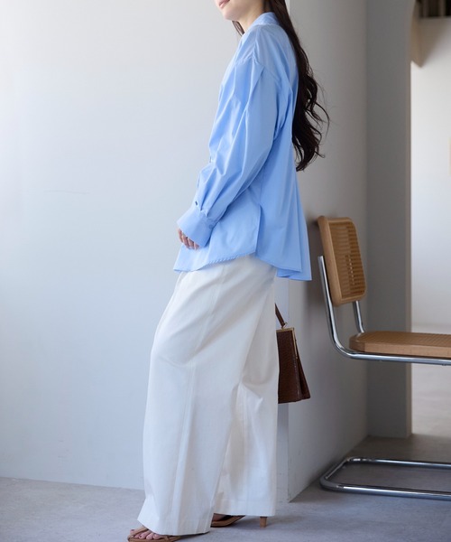 PREFERIR（プレフェリール）の「ウエストタックオーバーサイズシャツブラウス （ストライプ/無地/体型カバー／ボリューム袖／ヒップ丈）（シャツ/ブラウス・レディース・ブルー/サックスブルー/ホワイト/ベージュ・FREE）」の15枚目の写真