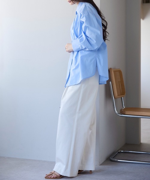 PREFERIR（プレフェリール）の「ウエストタックオーバーサイズシャツブラウス （ストライプ/無地/体型カバー／ボリューム袖／ヒップ丈）（シャツ/ブラウス・レディース・ブルー/サックスブルー/ホワイト/ベージュ・FREE）」の16枚目の写真