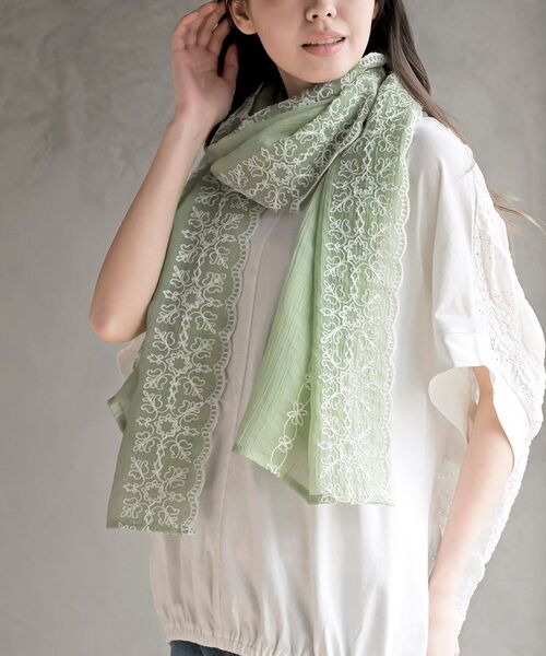 rps(アールピーエス)の「刺繍大判ストール(ストール/ショール・レディース・ミント/イエロー/アイボリー/ブルー・フリー)」の17枚目の写真