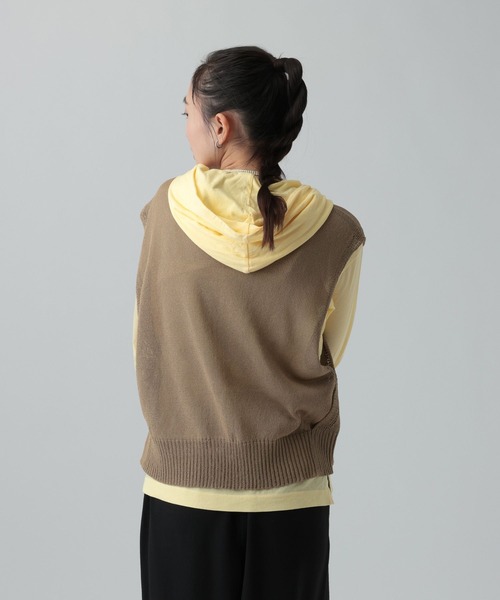 LEPSIM（レプシィム）の「シアーフードヘンリープルオーバー　661801（Tシャツ/カットソー・レディース・イエロー/ライトグレー/チャコールグレー・FREE）」の14枚目の写真