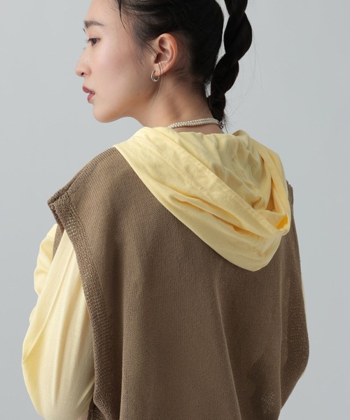 LEPSIM（レプシィム）の「シアーフードヘンリープルオーバー　661801（Tシャツ/カットソー・レディース・イエロー/ライトグレー/チャコールグレー・FREE）」の15枚目の写真