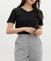 きれいめＶネックＴシャツ