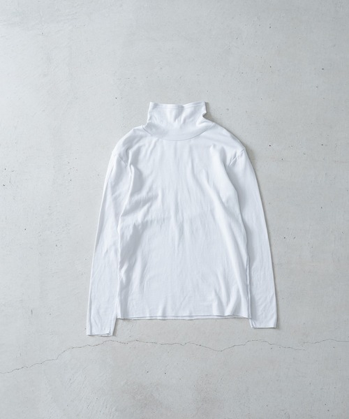 quadro(クオドロ)の「スーピマ接結ニットタートルネックプルオーバー(Tシャツ/カットソー・レディース・ダークネイビー/ブルーグレー/サンドベージュ・FREE)」の2枚目の写真