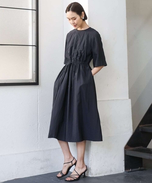 MICHEL KLEIN(ミッシェル・クラン)の「ナイロンクロス ギャザーワンピース(ワンピース・レディース・ブラウン/ブラック・38)」の1枚目の写真