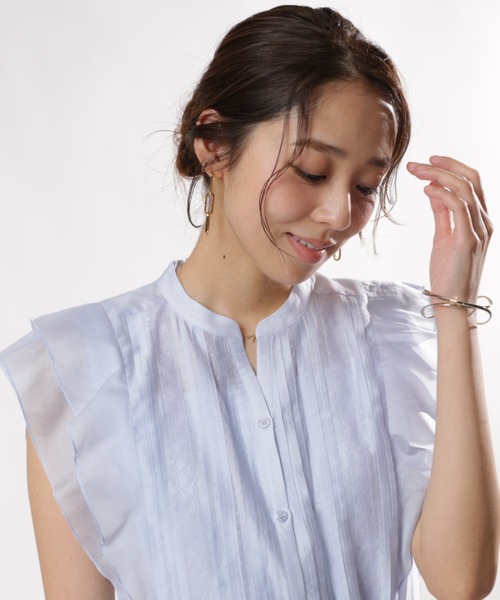 JUSGLITTY（ジャスグリッティー）の「ピンタックレーステープブラウス（シャツ/ブラウス・レディース・ライトブルー・2/1）」の6枚目の写真