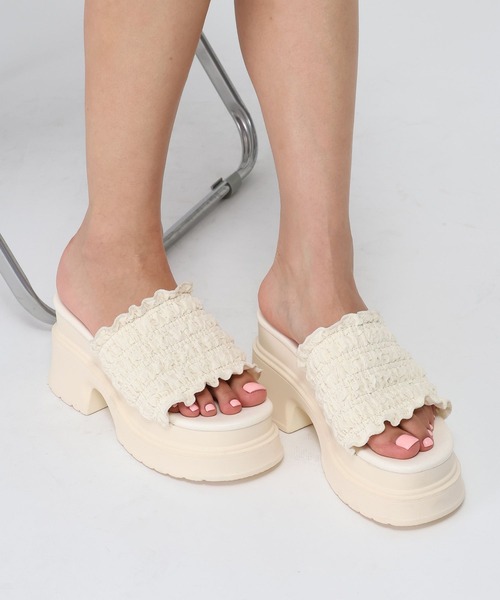 3.3 Field Trip (3.3フィールドトリップ)の「3.3 Field Trip/ギャザー厚底サンダル(サンダル・レディース・アイボリー/ブラック・SMALL/MEDIUM/LARGE)」の9枚目の写真