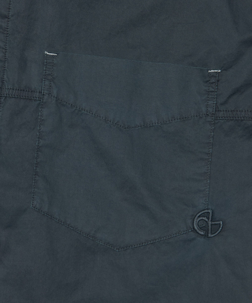 NOMANUAL(NOMANUAL)の「OVERDYED SHIRT - WASHED NAVY(シャツ/ブラウス・レディース・その他・MEDIUM/LARGE/SMALL)」の6枚目の写真