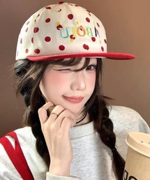 GEMEDA（ジェメダ）の「ドット柄ロゴ刺しゅう配色キャップ（キャップ）」