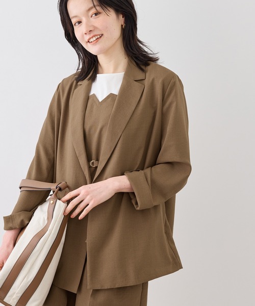 ROPE' PICNIC（ロペピクニック）の「エアリーリネンライク ダブルジャケット/接触冷感・UVカット・速乾（テーラードジャケット・レディース・ブラック/ベージュ/ダークブラウン/キャメル・FREE）」の4枚目の写真