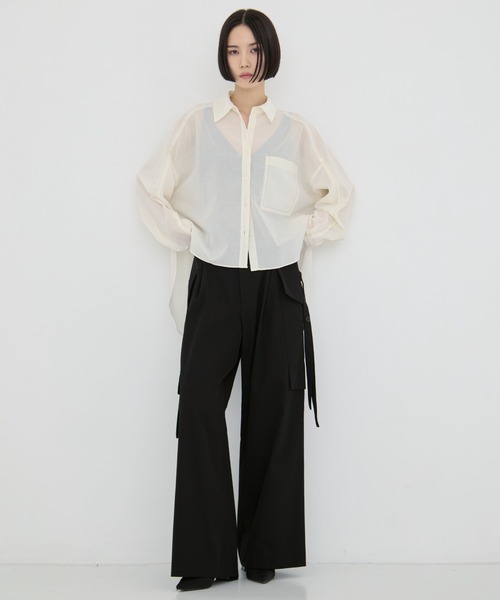 UJOH(ウジョー)の「【UJOH/ウジョー】《STUDIOUS別注》別注Wide-Leg Flap Pocket Pants/ワイドレッグフラップポケットパンツ(スラックス・レディース・ブラック/ダークグレー・1/3/2)」の4枚目の写真