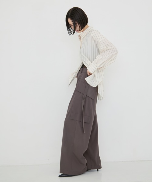 UJOH(ウジョー)の「【UJOH/ウジョー】《STUDIOUS別注》別注Wide-Leg Flap Pocket Pants/ワイドレッグフラップポケットパンツ(スラックス・レディース・ブラック/ダークグレー・1/3/2)」の10枚目の写真