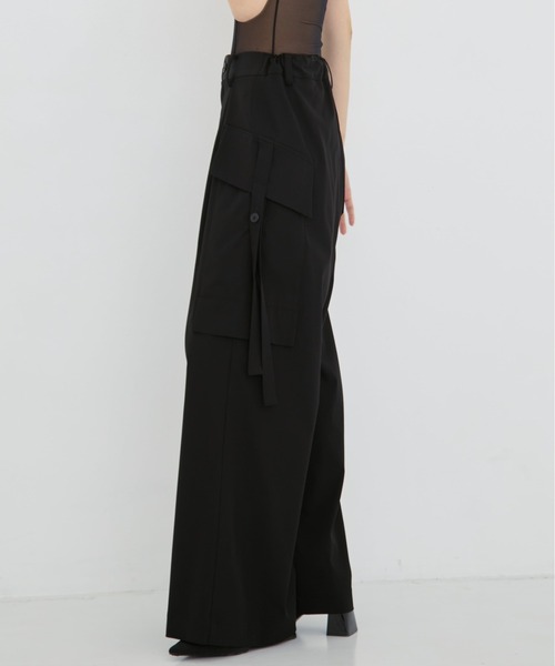 UJOH(ウジョー)の「【UJOH/ウジョー】《STUDIOUS別注》別注Wide-Leg Flap Pocket Pants/ワイドレッグフラップポケットパンツ(スラックス・レディース・ブラック/ダークグレー・1/3/2)」の7枚目の写真