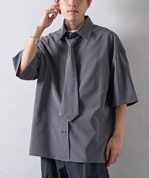 CRAFT STANDARD BOUTIQUE(クラフトスタンダードブティック)の「タイ付き半袖シャツ(シャツ/ブラウス・メンズ・ブラック/グレー・L/M)」の2枚目の写真