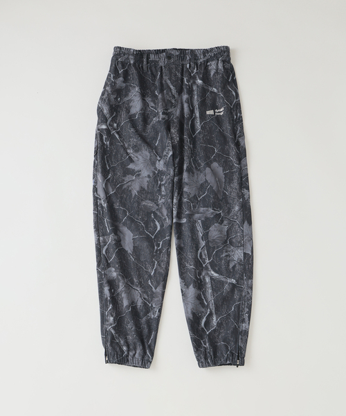 EDIFICE（エディフィス）の「CLUBHAUS / Dynamic Range (クラブハウス) Warm UP パンツ（その他パンツ・メンズ・ブラック/チャコールグレー・MEDIUM/LARGE/X-LARGE）」の2枚目の写真