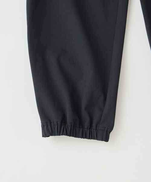 EDIFICE（エディフィス）の「CLUBHAUS / Dynamic Range (クラブハウス) Warm UP パンツ（その他パンツ・メンズ・ブラック/チャコールグレー・MEDIUM/LARGE/X-LARGE）」の3枚目の写真