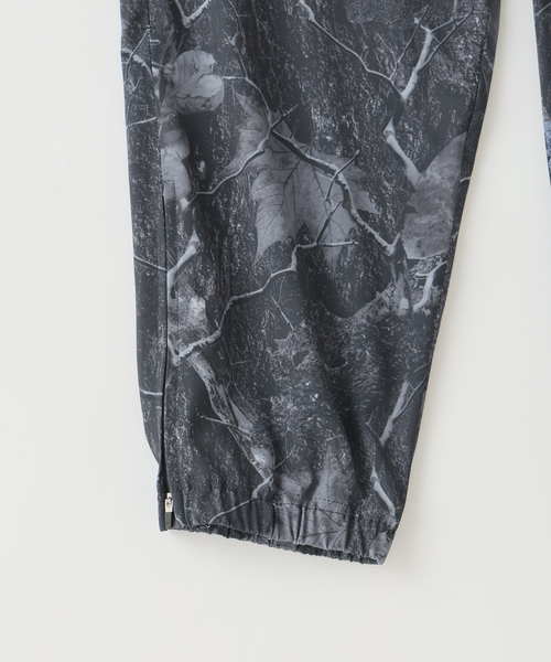 EDIFICE（エディフィス）の「CLUBHAUS / Dynamic Range (クラブハウス) Warm UP パンツ（その他パンツ・メンズ・ブラック/チャコールグレー・MEDIUM/LARGE/X-LARGE）」の12枚目の写真