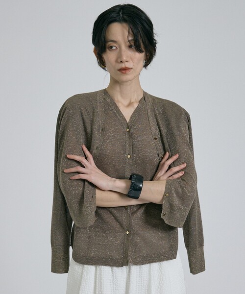 qualite(カリテ)の「【昨年大人気アイテム!新色追加】ラメニットカーディガン シアー 春服 夏服 オフィスカジュアル 羽織り(カーディガン/ボレロ・レディース・チャコールグレー/シルバー/その他/ブラウン・フリー)」の17枚目の写真