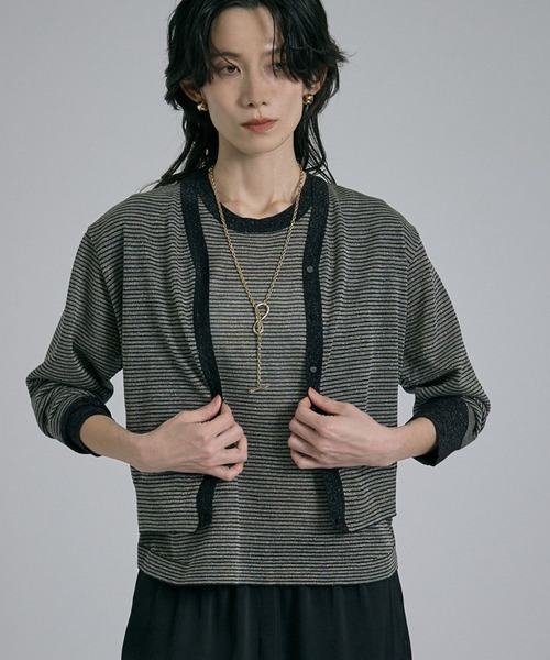 qualite(カリテ)の「【昨年大人気アイテム!新色追加】ラメニットカーディガン シアー 春服 夏服 オフィスカジュアル 羽織り(カーディガン/ボレロ・レディース・チャコールグレー/シルバー/その他/ブラウン・フリー)」の4枚目の写真